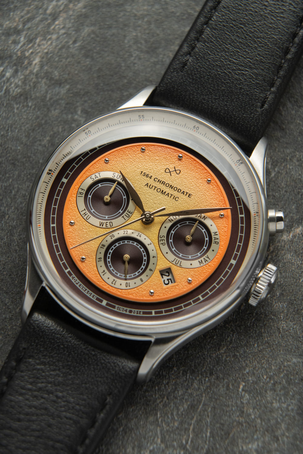 1564 Chronodate Automatic, Steel / Negroni