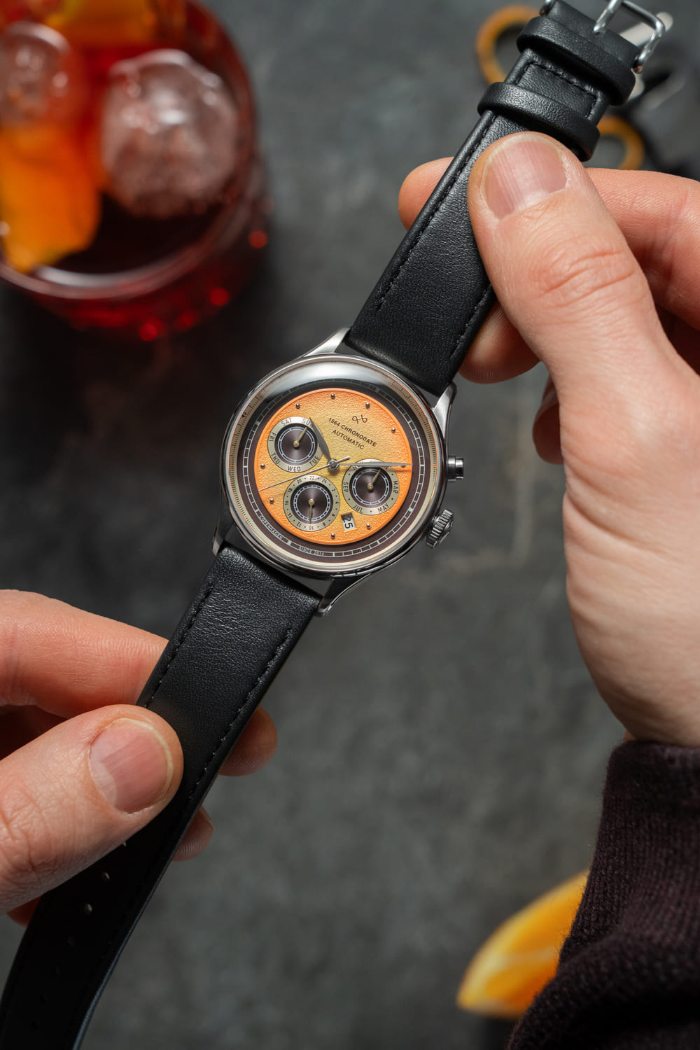 1564 Chronodate Automatic, Steel / Negroni
