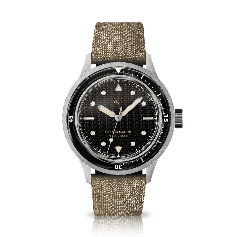 1956 Marine, Steel / Black