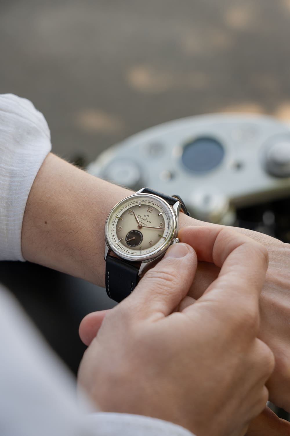 1968 Mechanical (Hand-Wound), Steel / Sand & Black
