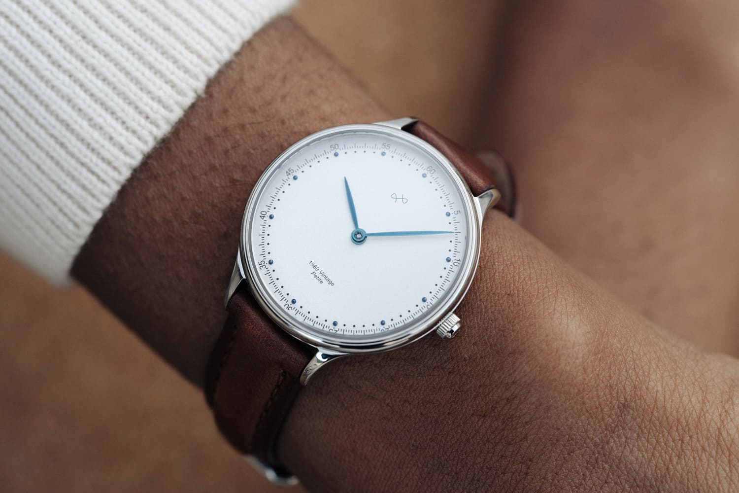 1969 Petite, Steel / White