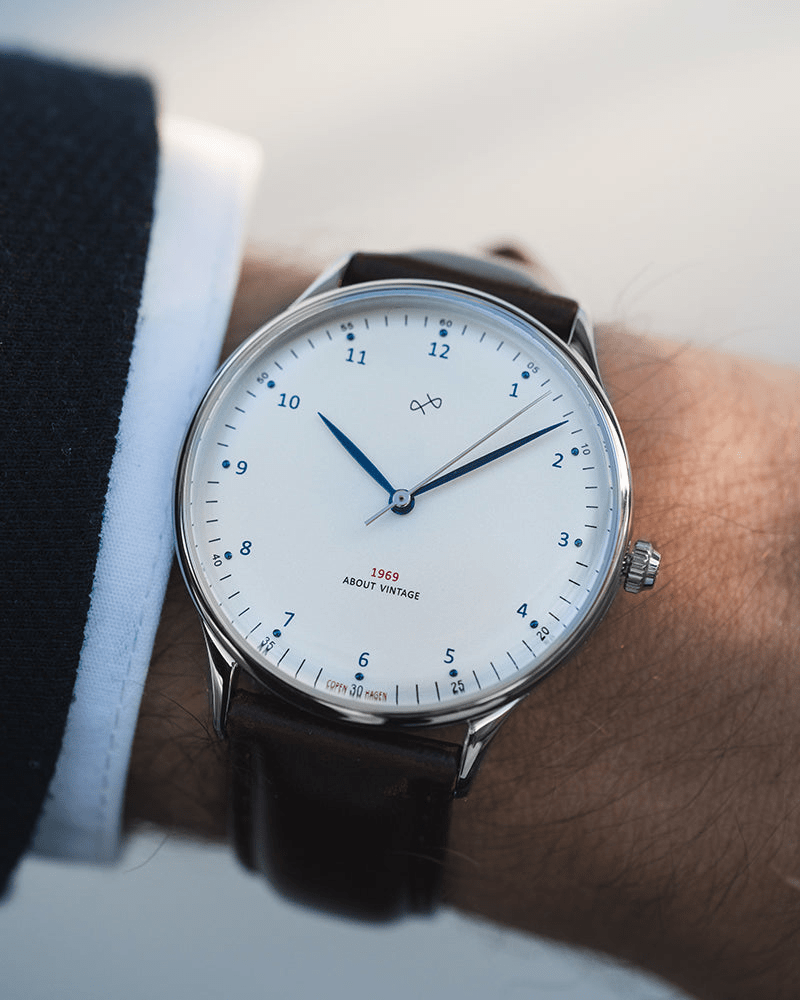 1969 Vintage, Steel / White – 39mm