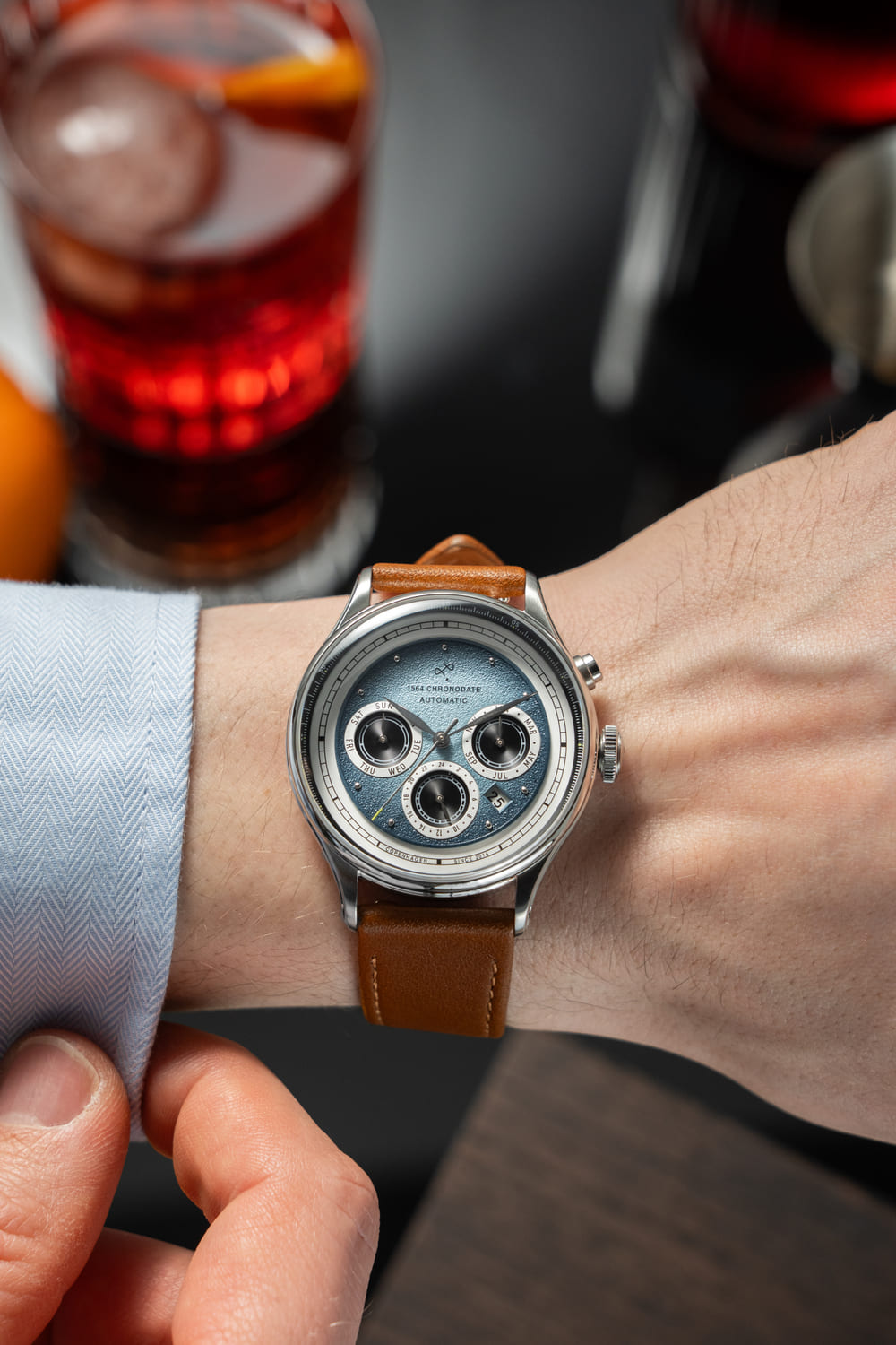 1564 Chronodate Automatic, Steel / Ice Blue